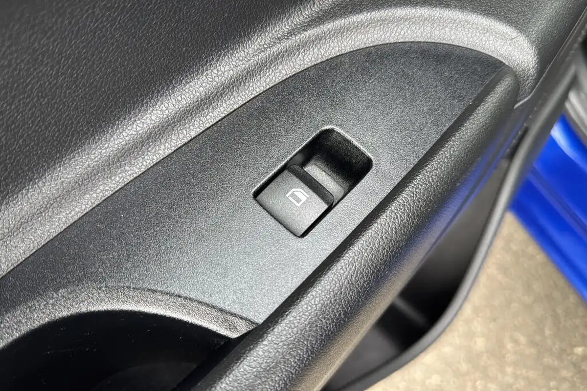 2021-hyundai-i20-10-t-gdi-se-connect-eclutch-imt-big-27