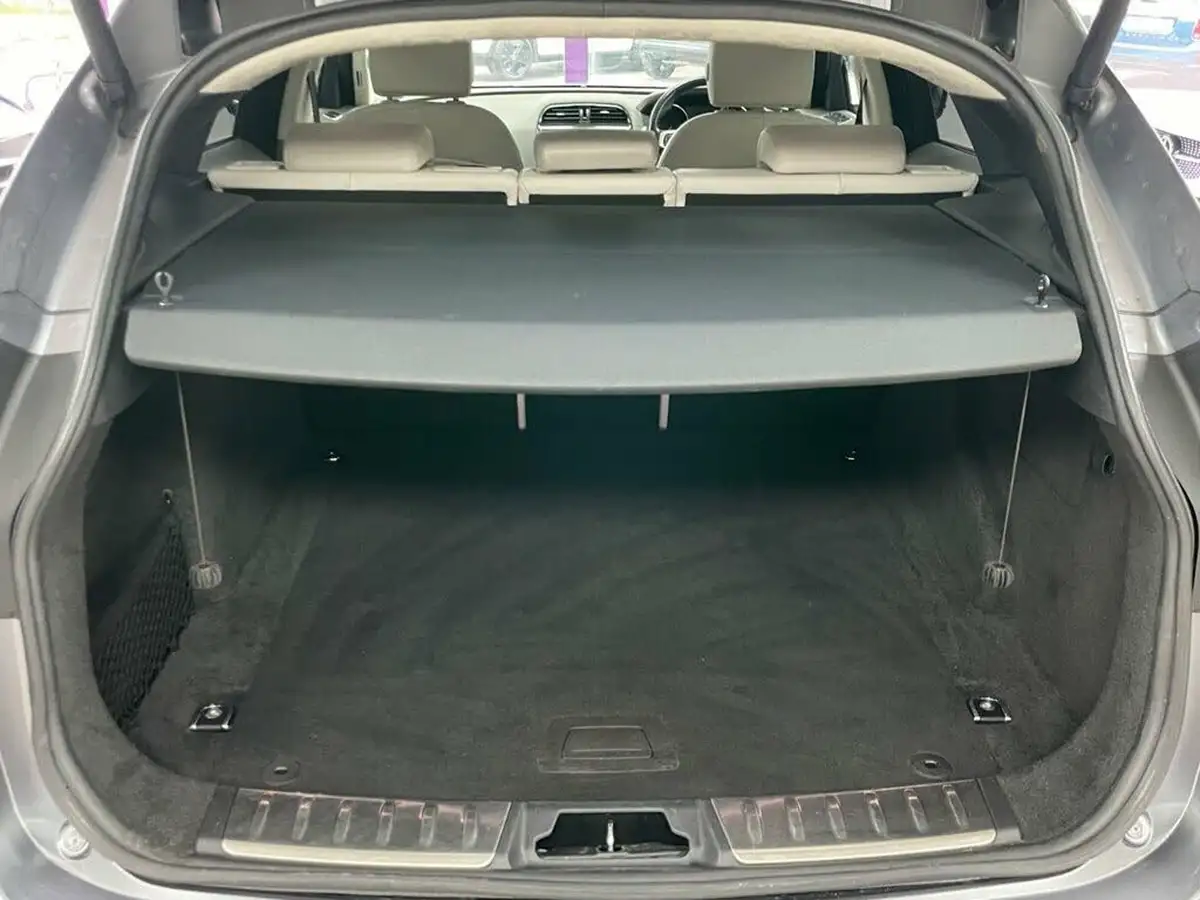 2020-jaguar-f-pace-20-i4d-portfolio-180ps-awd-auto-big-12