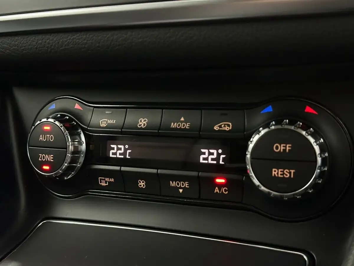 2017-mercedes-benz-gla-class-21d-gla-200d-sport-ss-7g-dct-big-20