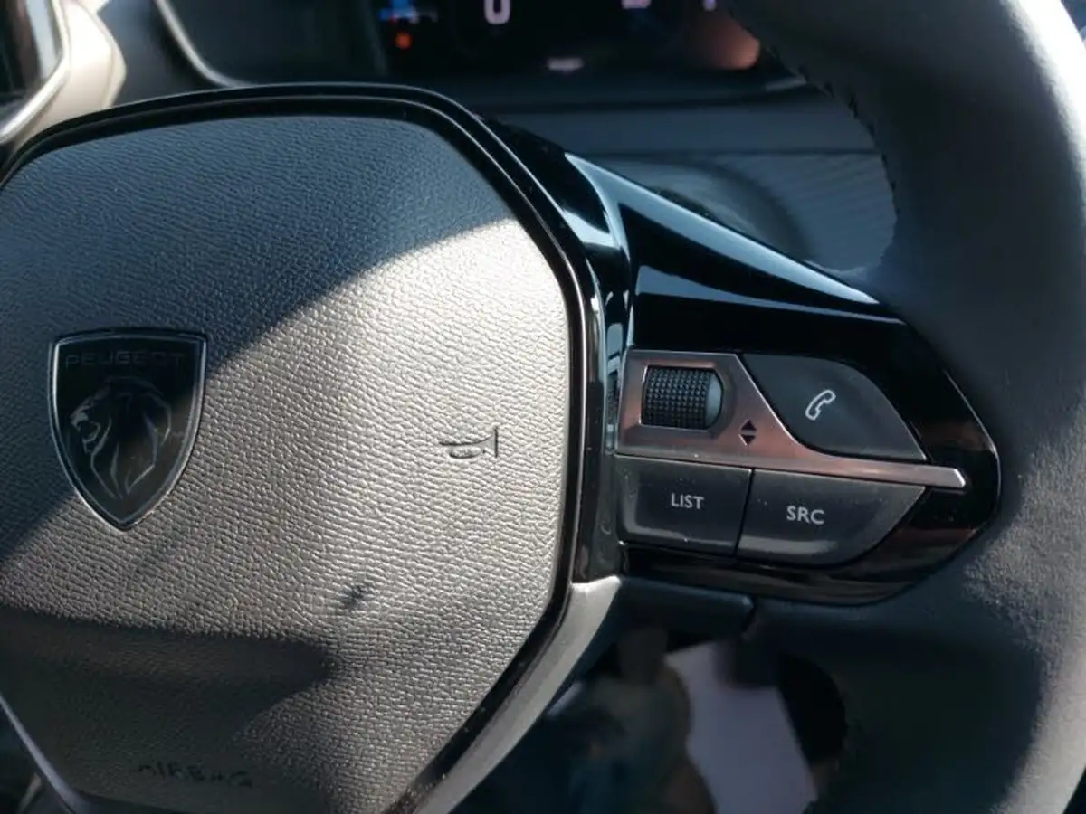2024-peugeot-2008-suv-12-puretech-allure-130ps-big-12