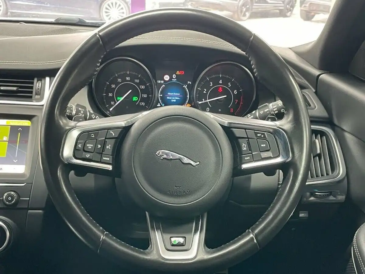 2018-jaguar-e-pace-20-i4-r-dynamic-s-200ps-big-28