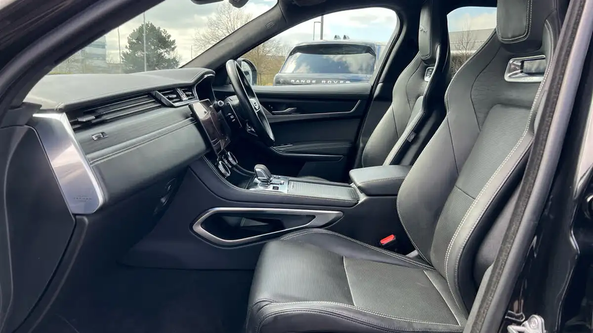 2022-jaguar-f-pace-20-p250-r-dynamic-hse-big-2