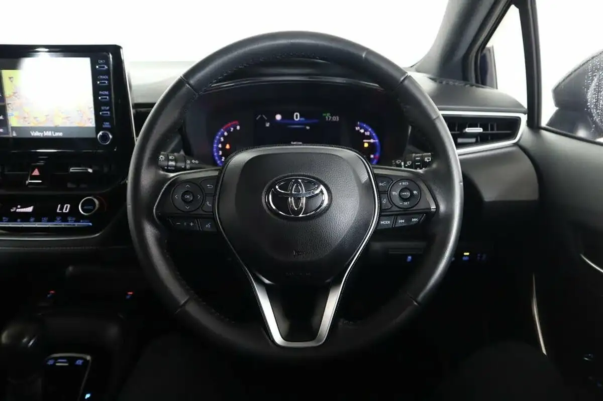 2021-toyota-corolla-20-vvt-i-icon-tech-touring-sports-big-40