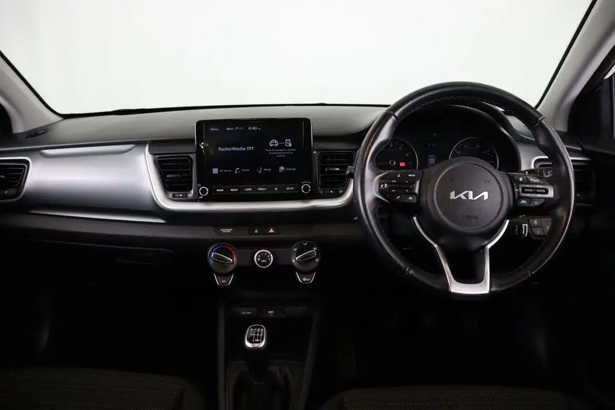 2023-kia-stonic-10-t-gdi-2-99bhp-big-14