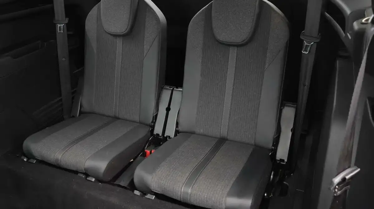 2020-peugeot-5008-suv-16-puretech-gt-line-premium-big-21