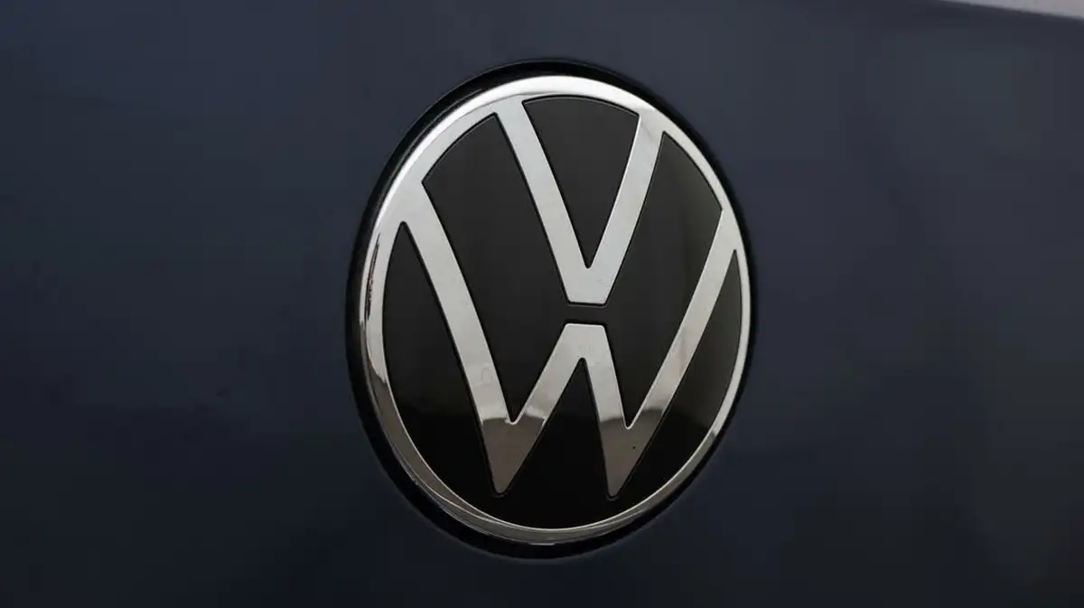 2022-volkswagen-golf-15-tsi-life-150ps-hatchback-big-20