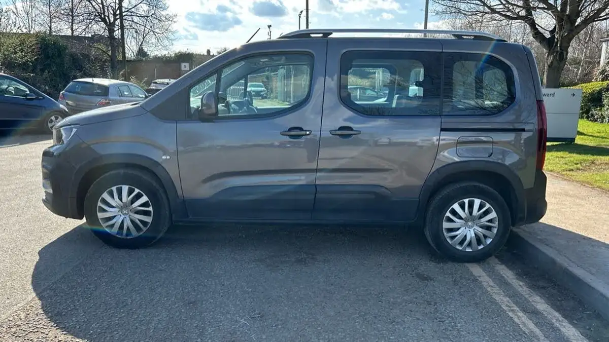 2019-peugeot-rifter-15-bluehdi-active-100bhp-standard-big-28