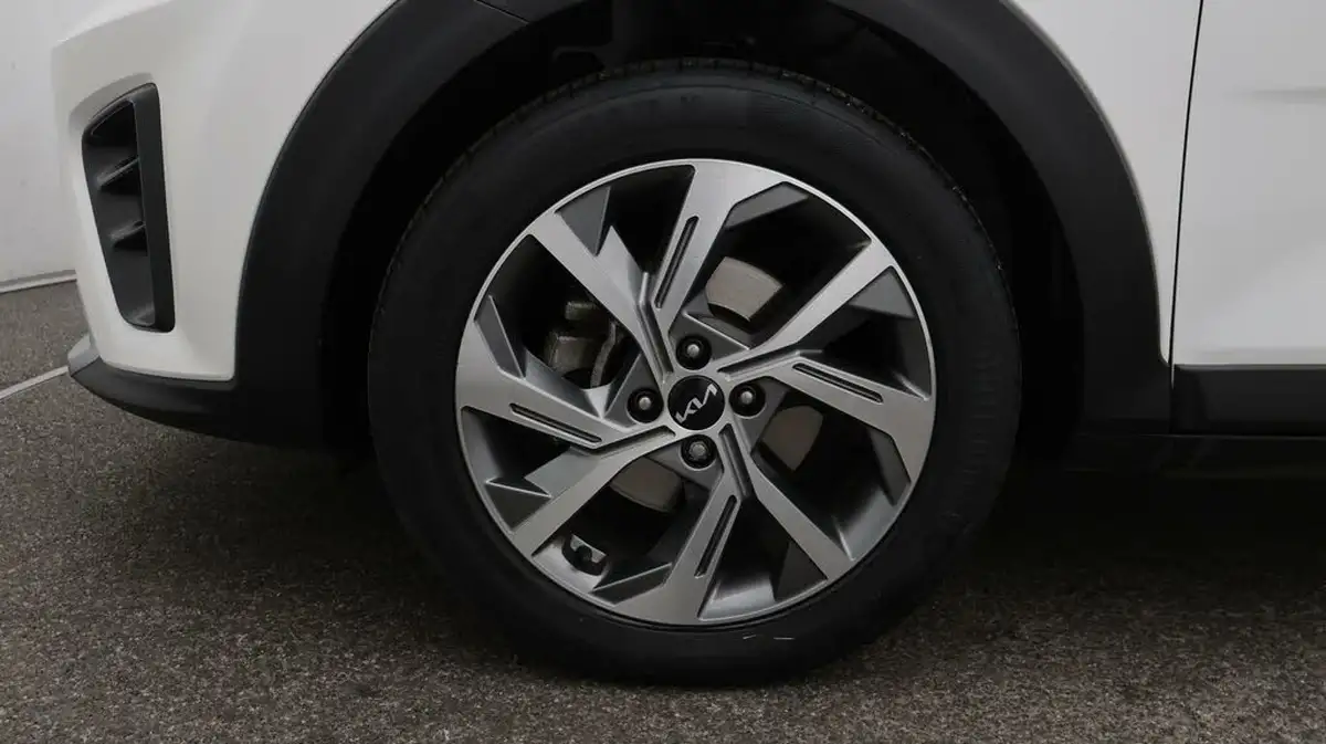 2022-kia-stonic-10-t-gdi-connect-dct-big-18