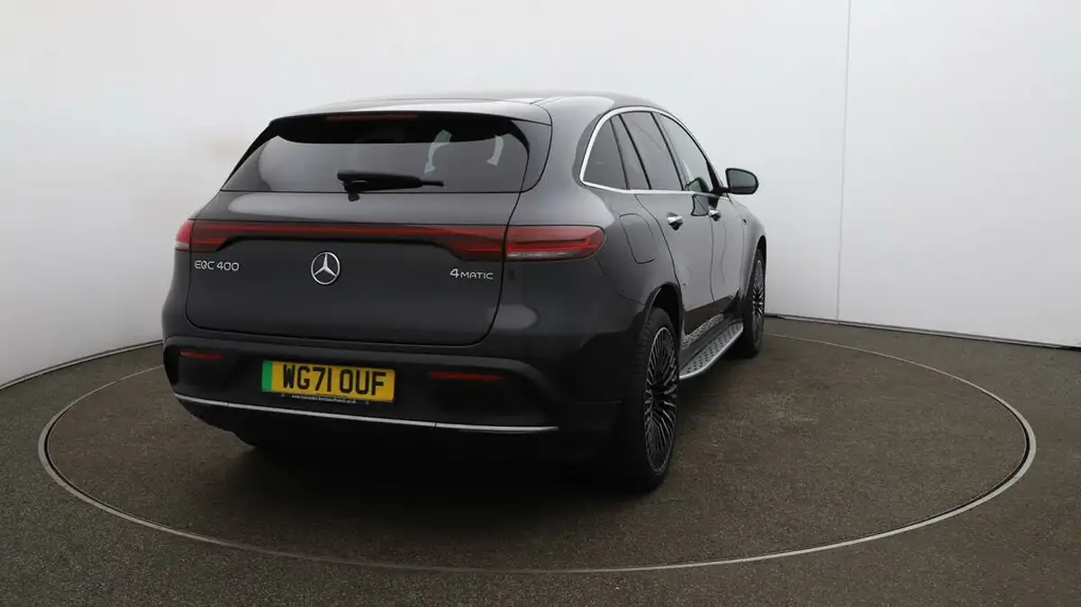 2022-mercedes-benz-eqc-e-eqc-400-amg-line-premium-big-51
