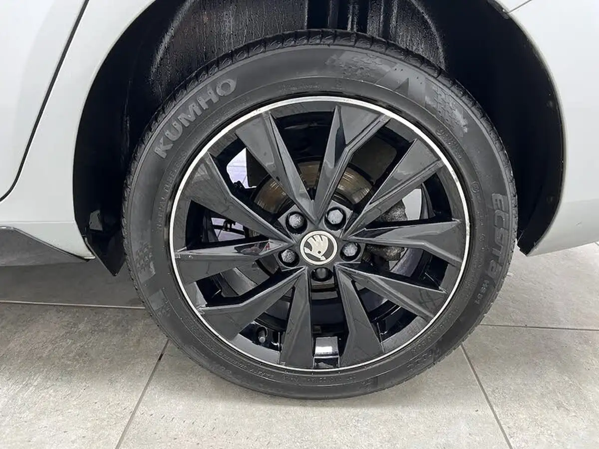 2020-skoda-fabia-10-tsi-monte-carlo-109ps-estate-big-20