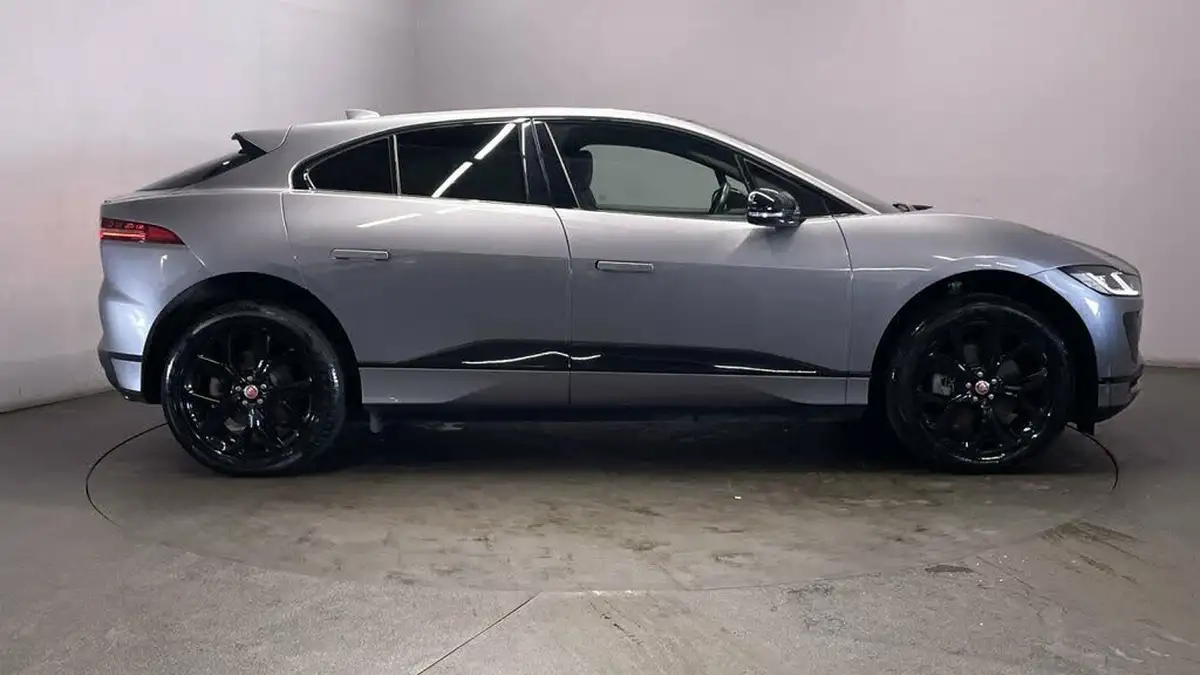 2022-jaguar-i-pace-ev400-black-big-8