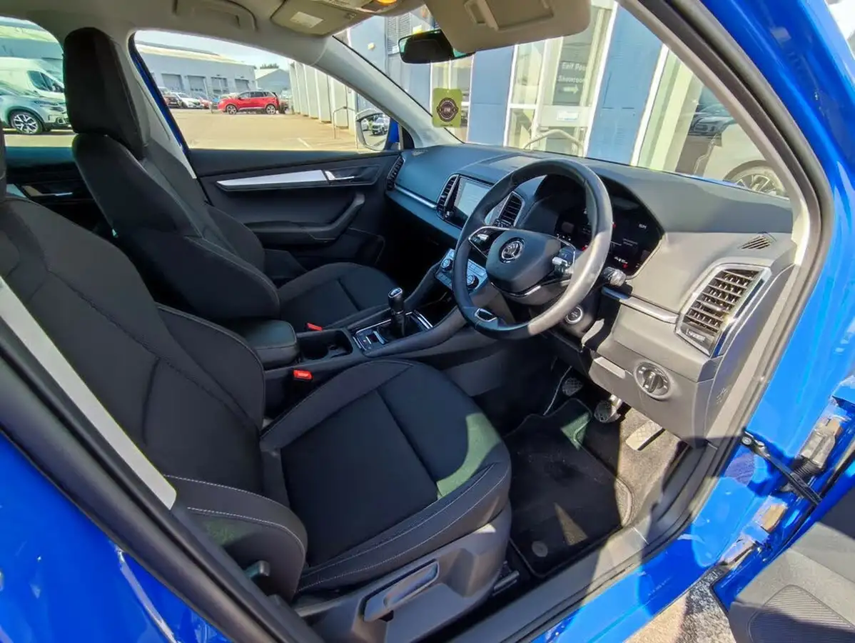 2023-skoda-karoq-15-tsi-se-drive-big-15
