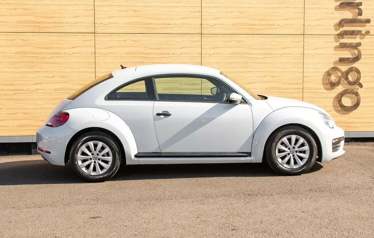 2018-volkswagen-beetle-12-tsi-base-hatchback-3d-big-11