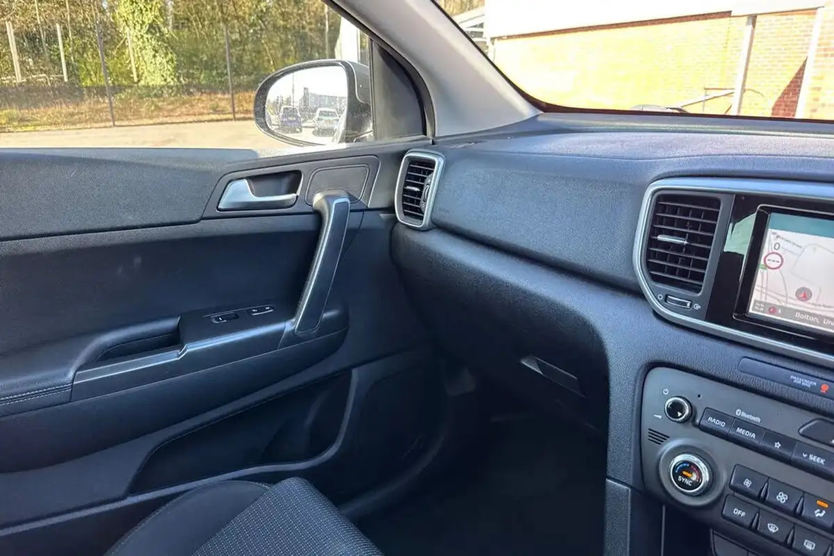 2019-kia-sportage-16-gdi-2-big-37