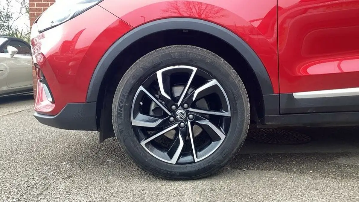 2023-mg-zs-suv-15-vti-tech-exclusive-big-17