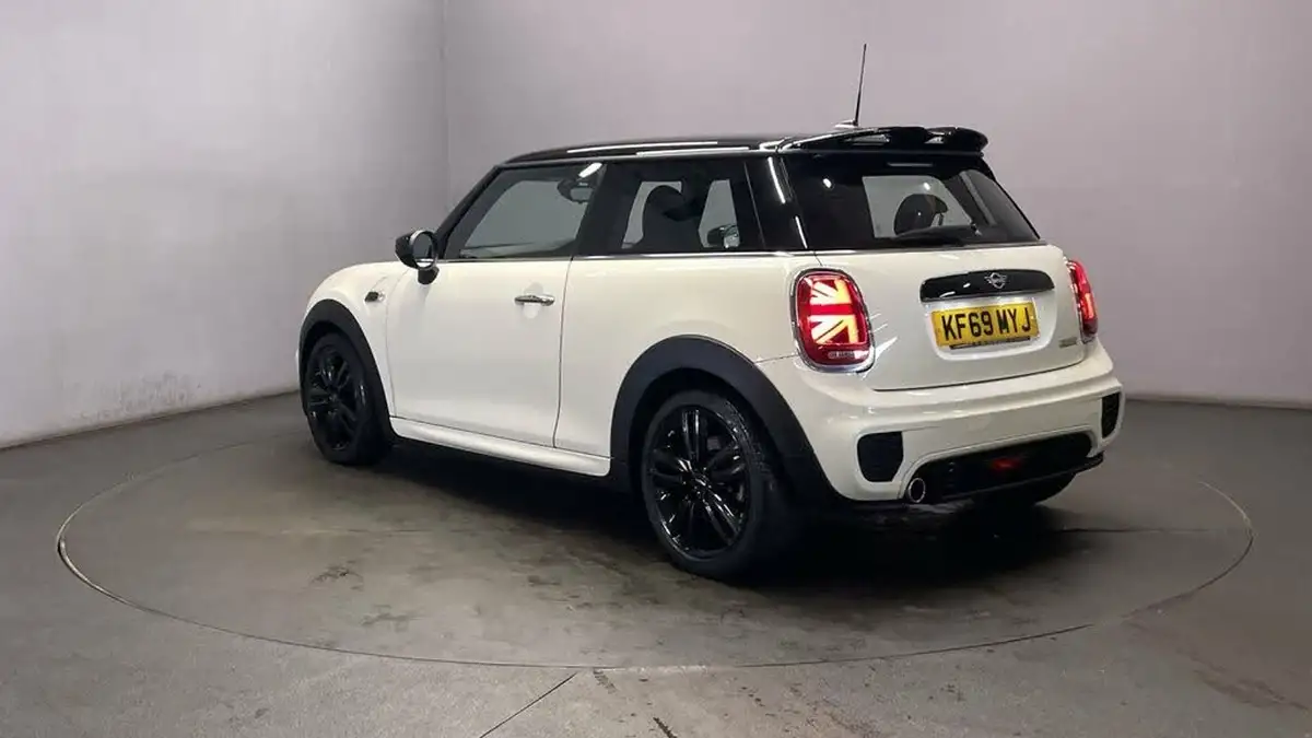 2019-mini-cooper-15-cooper-sport-hatchback-3d-auto-big-5