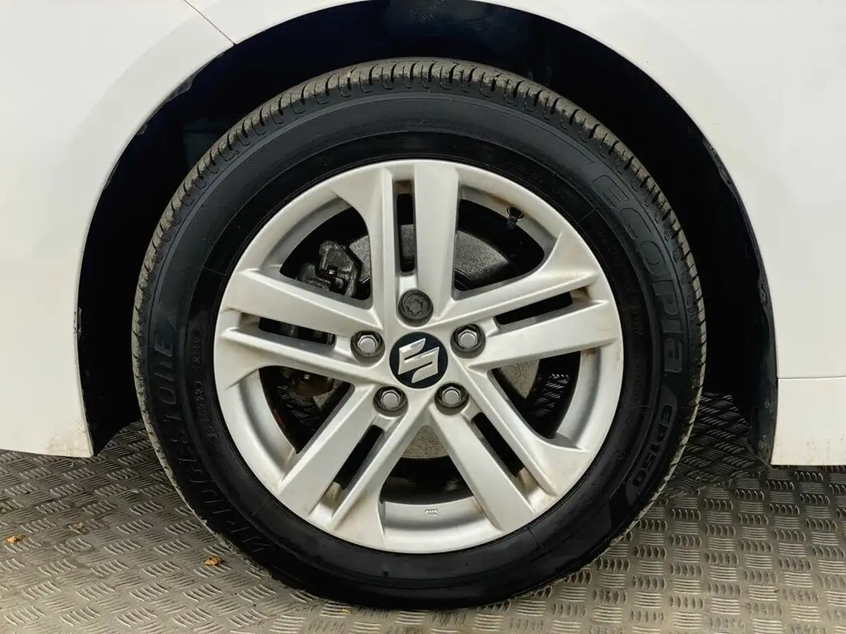 2023-suzuki-swace-18-motion-big-10