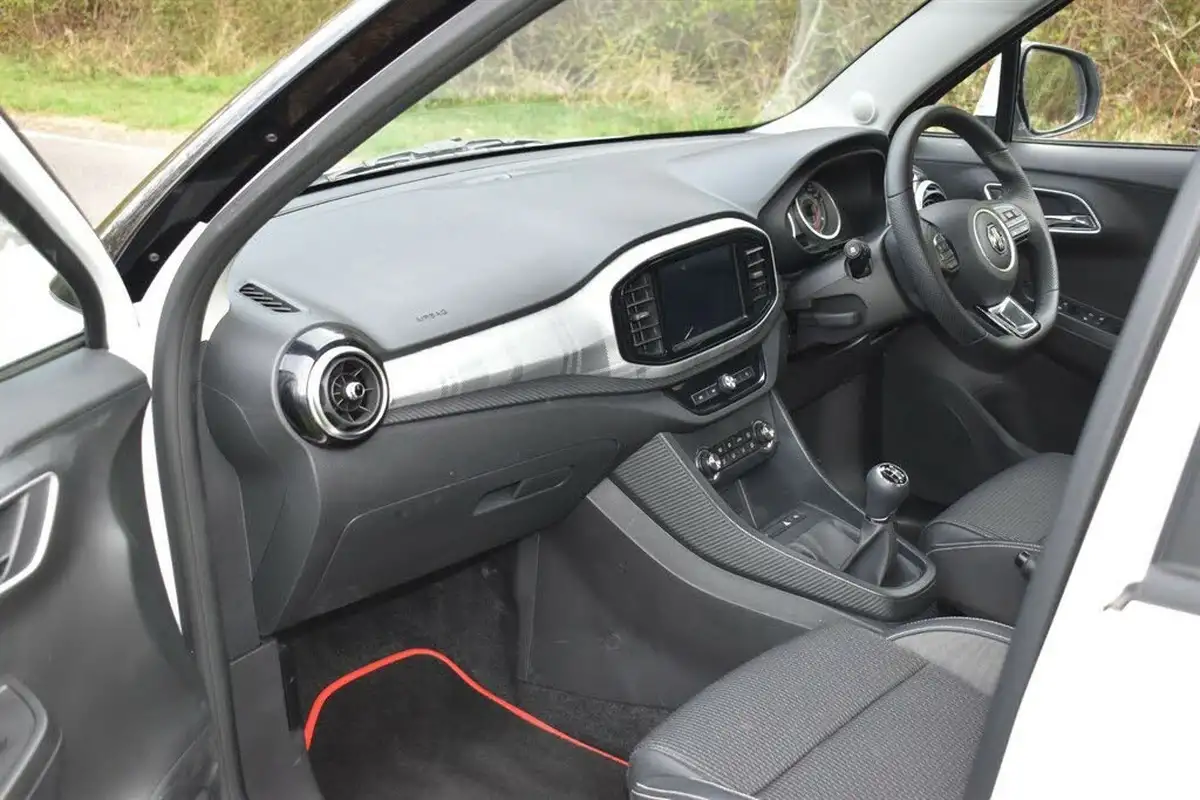 2024-mg-mg3-15-vti-tech-exclusive-nav-big-8
