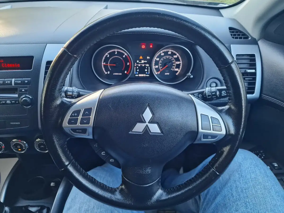 2012-mitsubishi-outlander-22td-gx3-22di-d-7st-2268cc-big-16