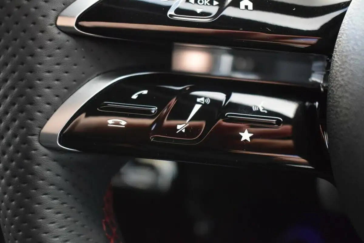 2023-mercedes-benz-cla-13-cla-200-amg-line-executive-coupe-4d-big-26