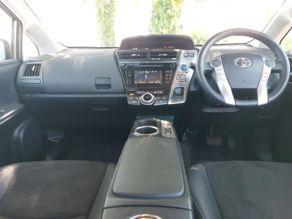 2020-toyota-prius-18-vvt-i-excel-big-2