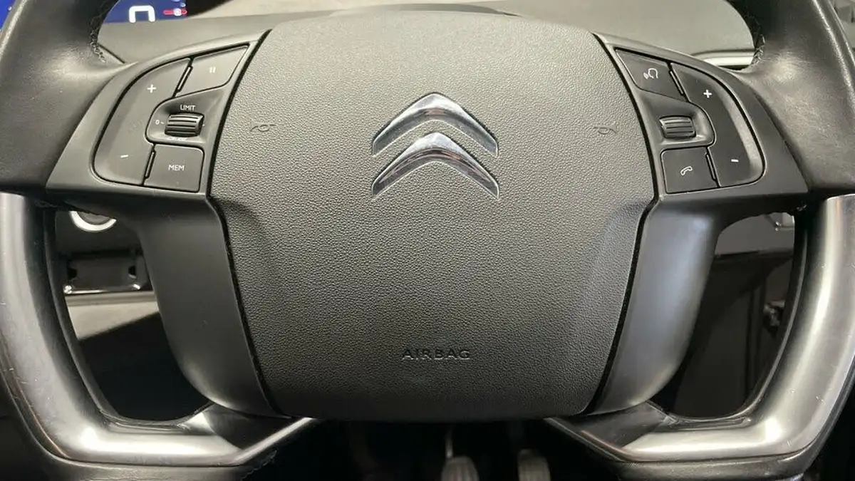 2022-citroen-grand-c4-spacetourer-12-puretech-sense-eat8-big-20
