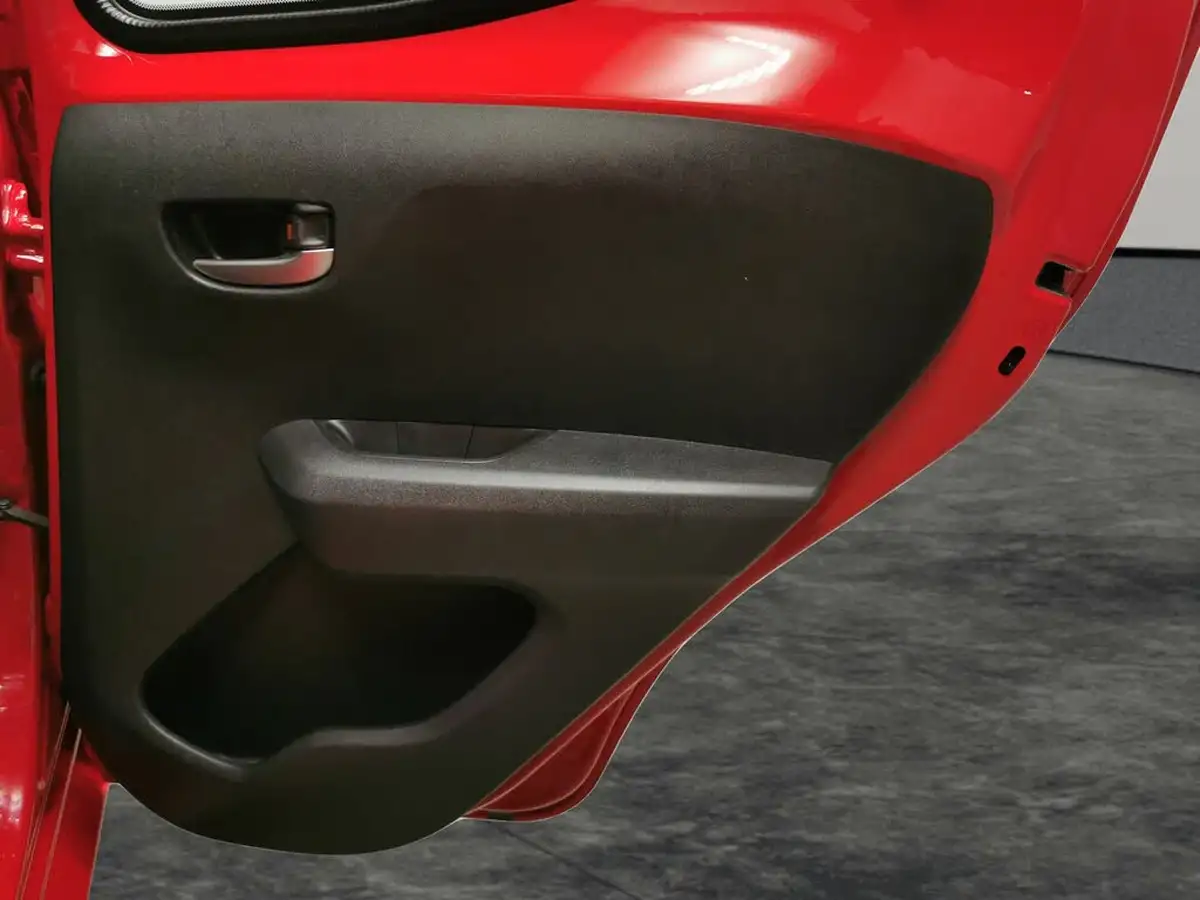 2021-toyota-aygo-10-vvt-i-x-play-tss-big-34