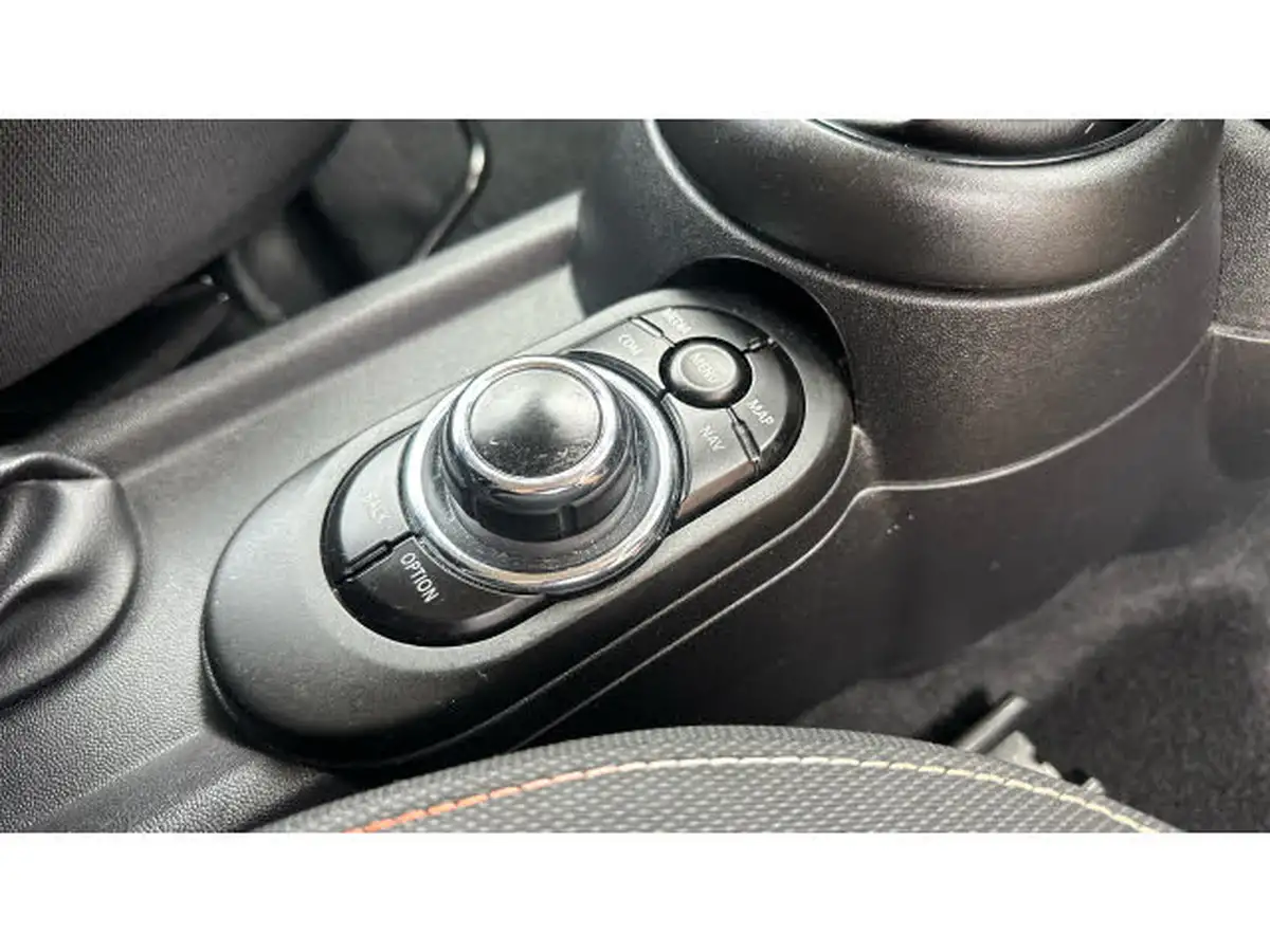 2021-mini-cooper-15-cooper-classic-hatchback-3d-big-18