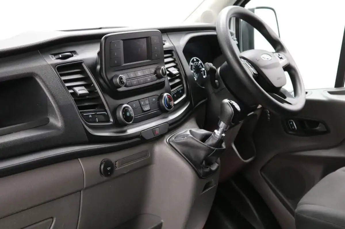 2022-ford-transit-big-43
