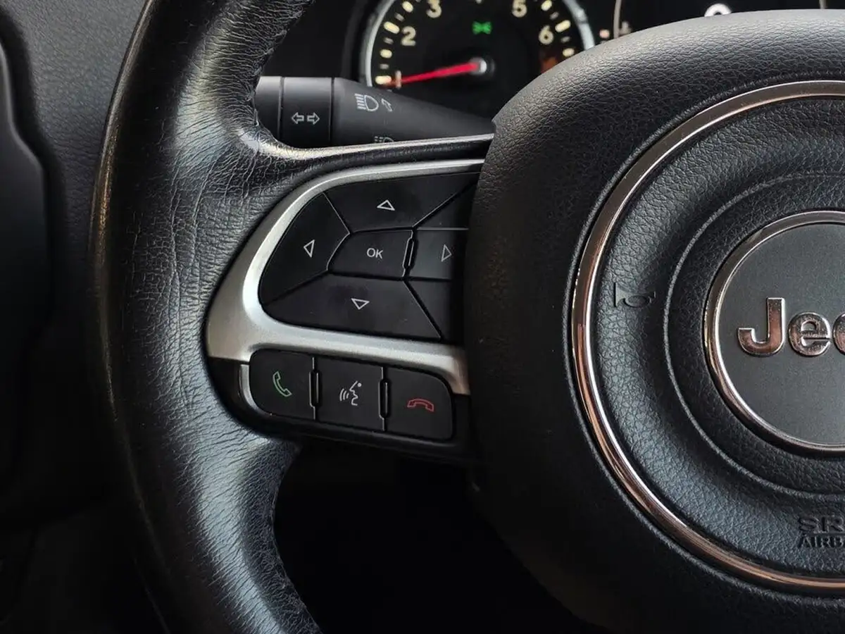 2016-jeep-renegade-14-multiair-ii-longitude-big-28