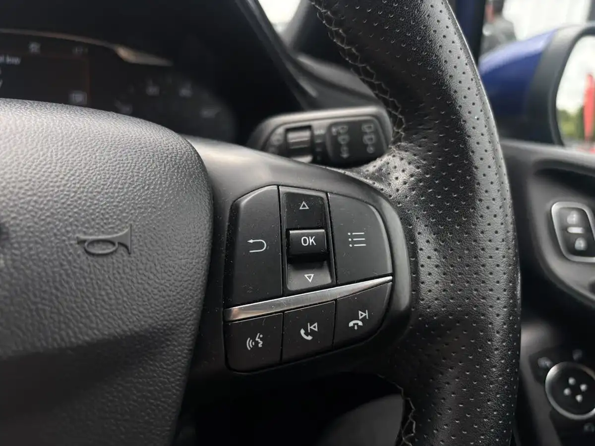 2018-ford-fiesta-10t-st-line-x-100ps-5d-big-14