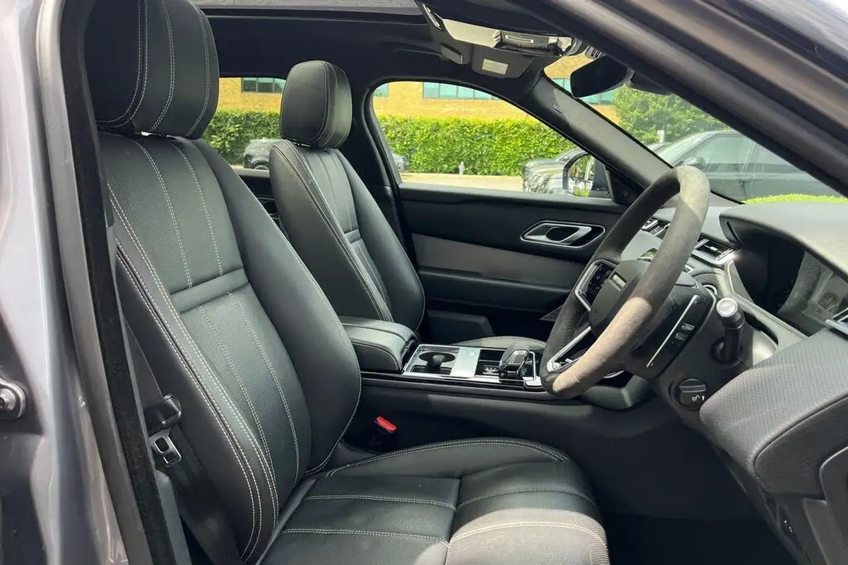 2021-land-rover-range-rover-velar-big-43