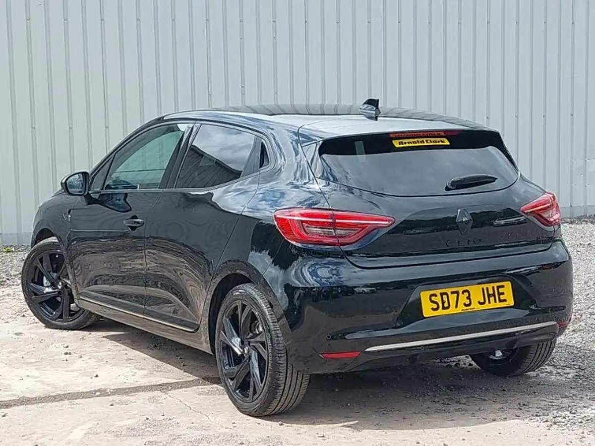 2023-renault-clio-16-engineered-big-1
