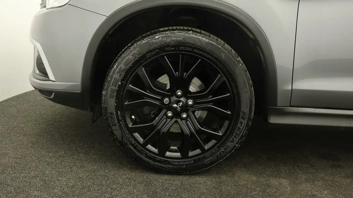 2020-mitsubishi-asx-16-black-big-17
