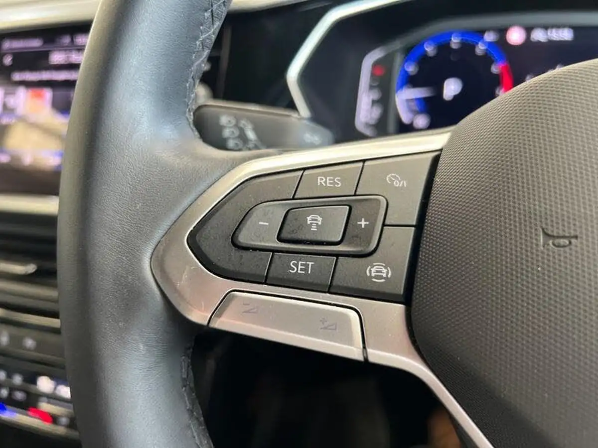 2022-volkswagen-t-cross-15-tsi-r-line-big-28