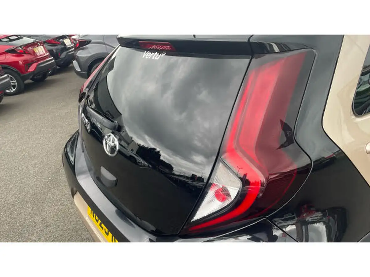 2023-toyota-aygo-x-10-vvt-i-edge-cvt-big-19