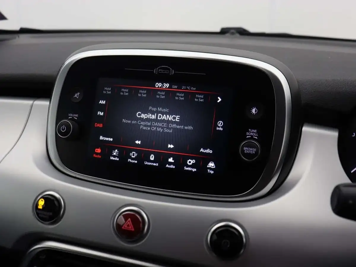 2022-fiat-500x-10-firefly-turbo-connect-big-24