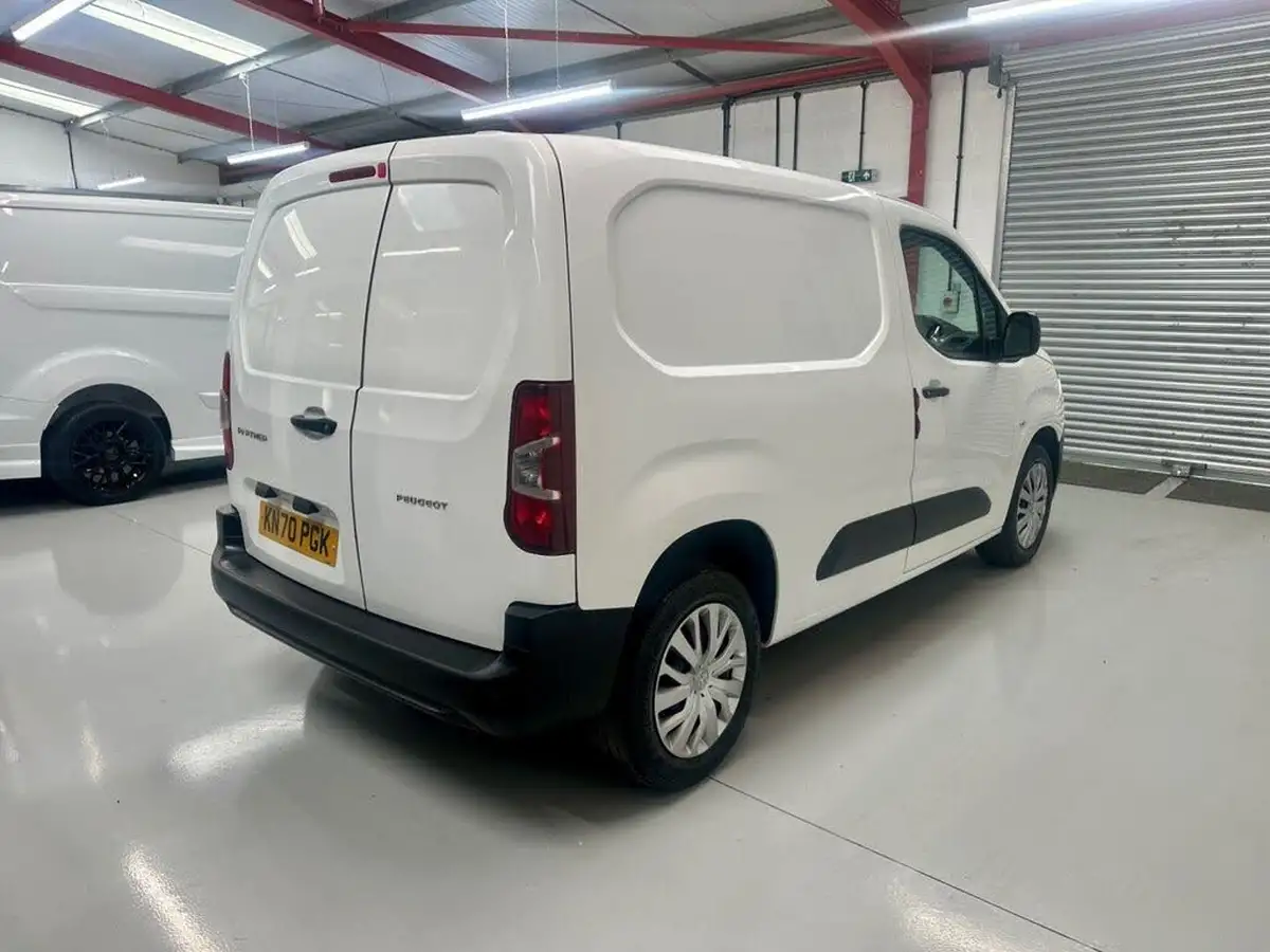 2020-peugeot-partner-15-bluehdi-1000-professional-100ps-eu6dt-panel-big-8