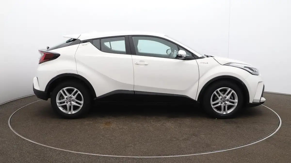 2022-toyota-c-hr-18-vvt-i-icon-big-50