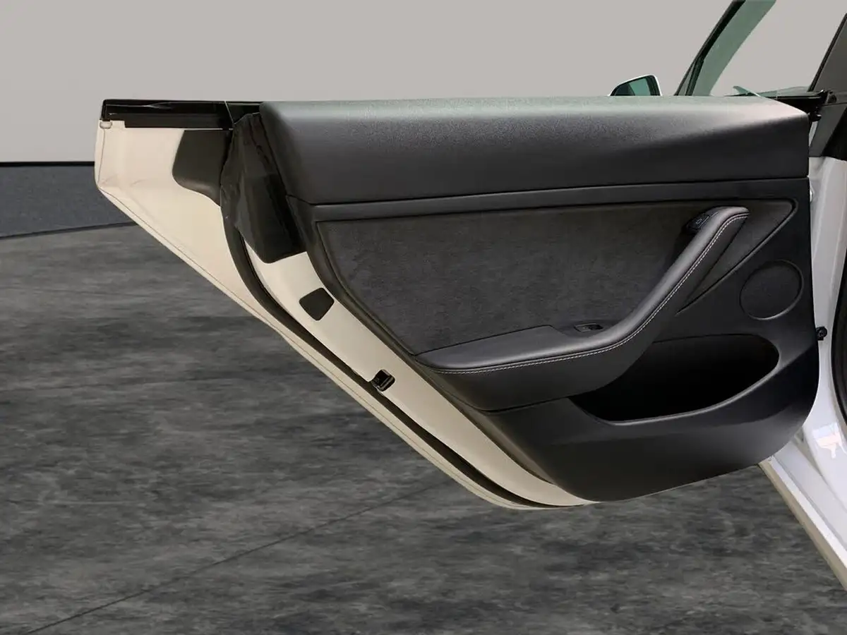 2023-tesla-model-3-e-long-range-346bhp-big-35