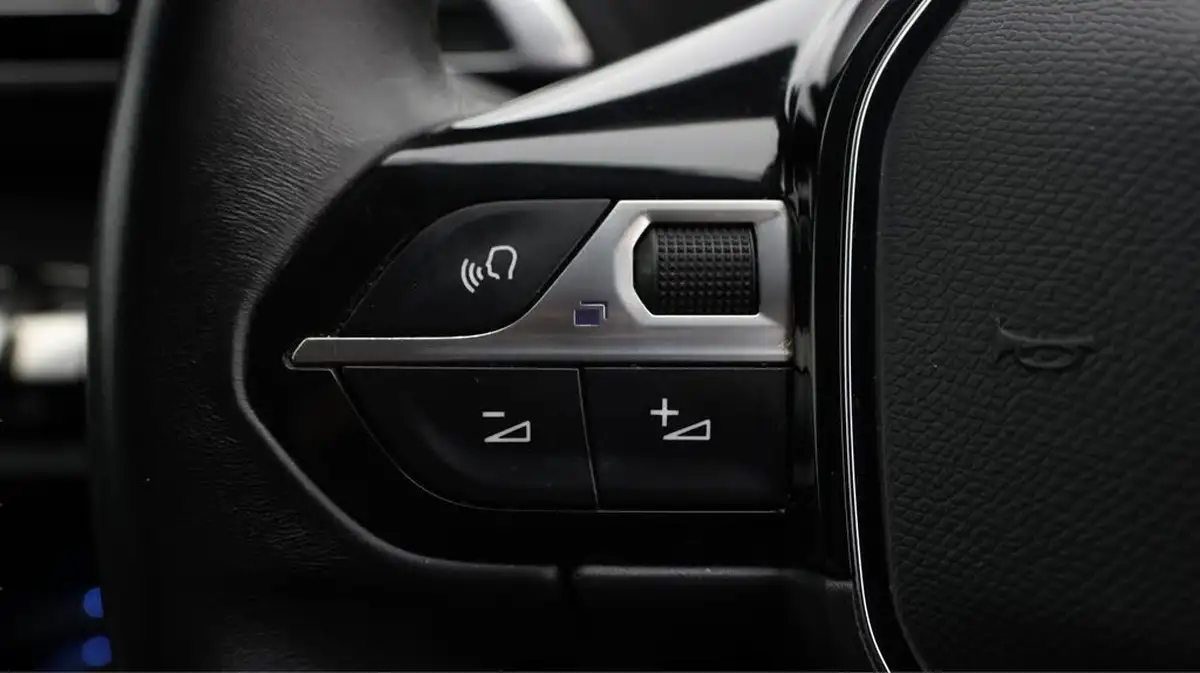 2021-peugeot-3008-suv-15-bluehdi-allure-big-22