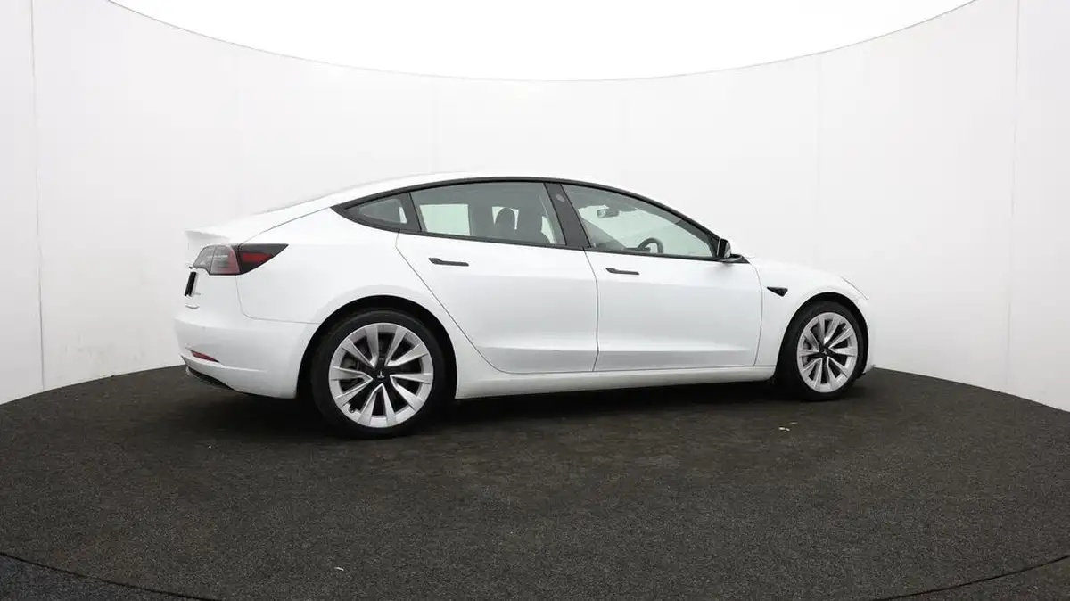 2021-tesla-model-3-e-long-range-4x4-big-39