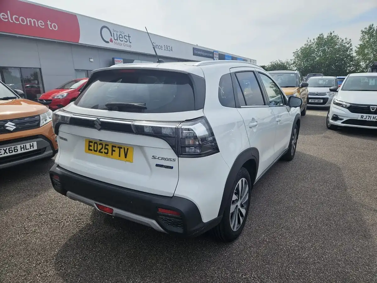 2025-suzuki-s-cross-15-ultra-allgrip-big-6