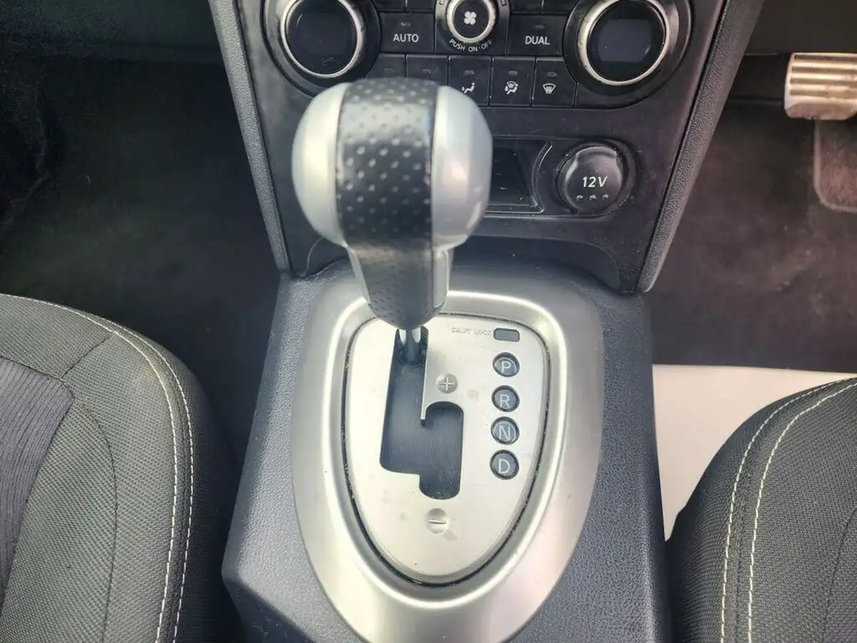 2012-nissan-qashqai2-20-n-tec-4wd-cvt-big-18