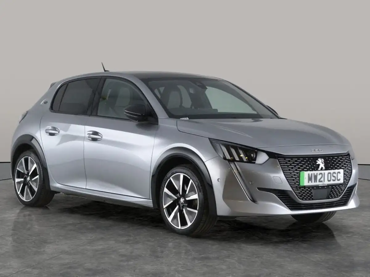 2021-peugeot-208-e-gt-premium-big-14