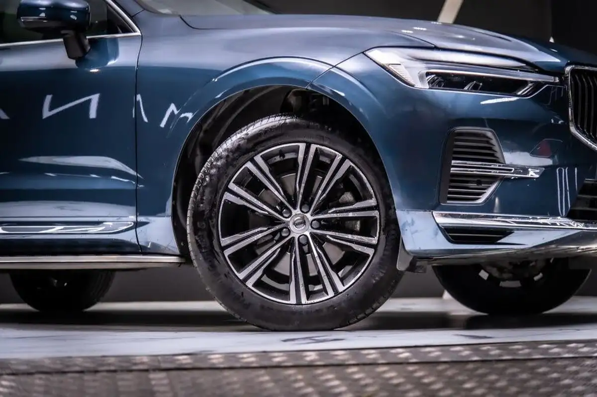 2022-volvo-xc60-20-t6-inscription-350bhp-big-1