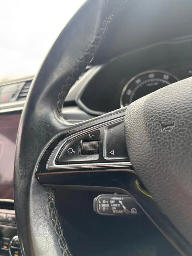 2019-skoda-superb-15-tsi-se-l-executive-estate-dsg-big-14