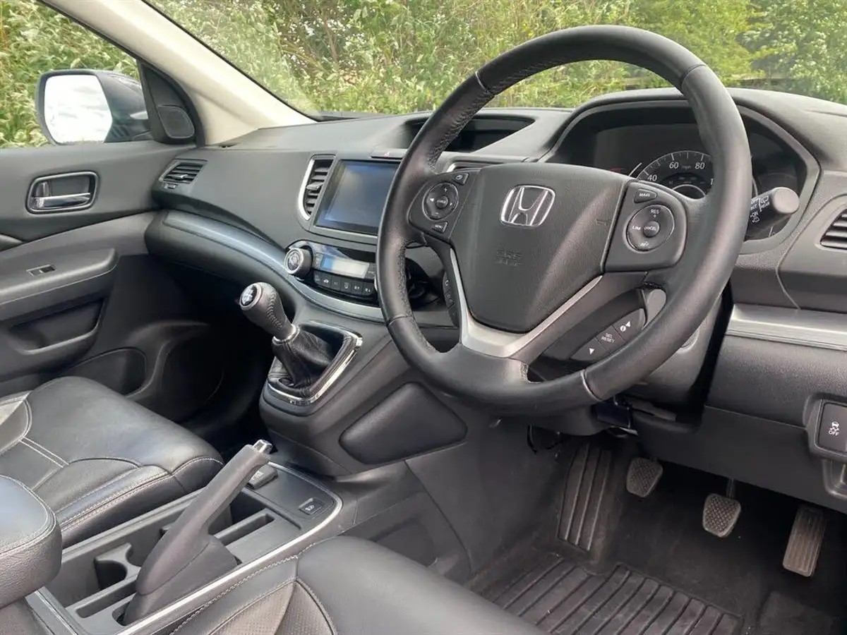 2016-honda-cr-v-20-i-vtec-black-edition-ss-big-3