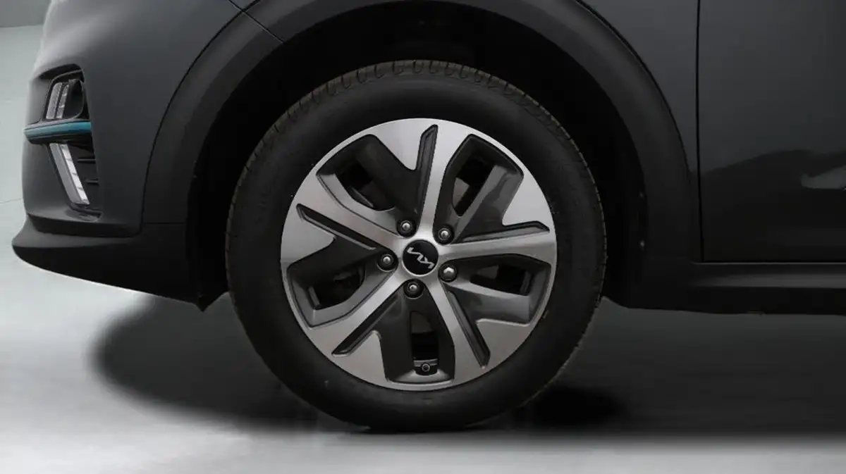 2022-kia-niro-ev-e-2-big-18