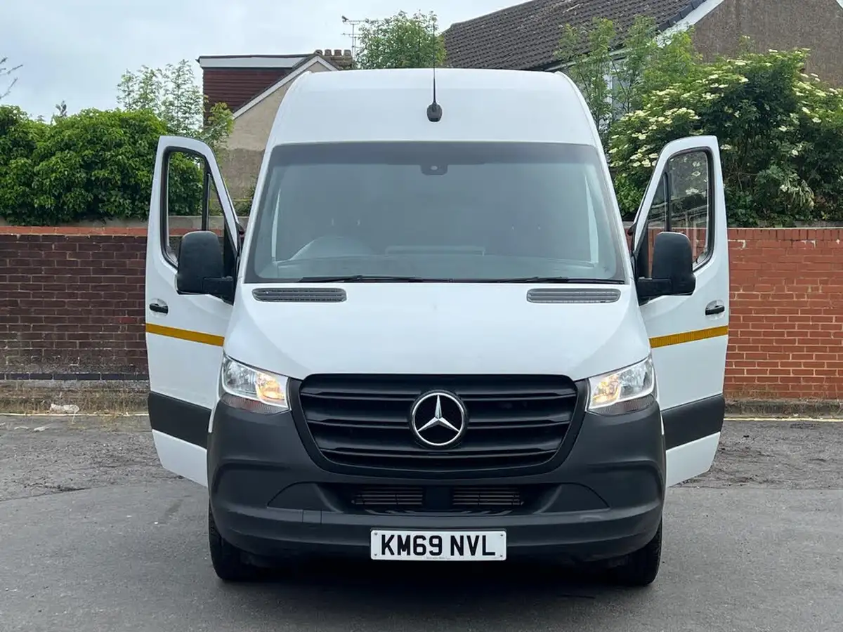 2019-mercedes-benz-sprinter-21cdi-314-l1h1-143pseu6c-panel-van-big-31